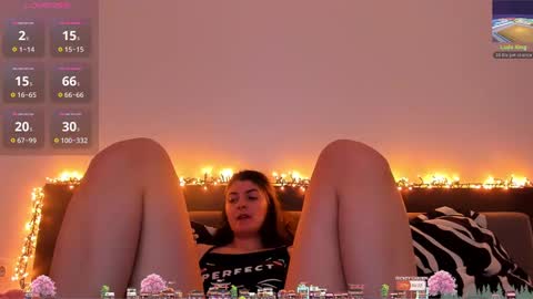Snapshot of _just_a_simple_girl chatting on January 2025 12:52:02 PM _just_a_simple_girl online show from January 2025 12:52:02 PM