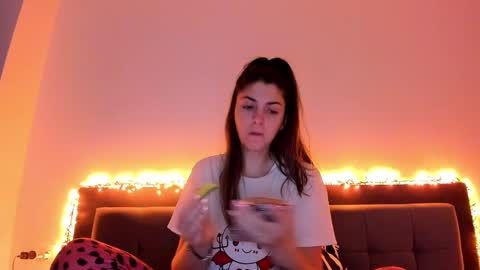 Snapshot of _just_a_simple_girl chatting on January 2025 09:02:01 AM _just_a_simple_girl online show from January 2025 09:02:01 AM