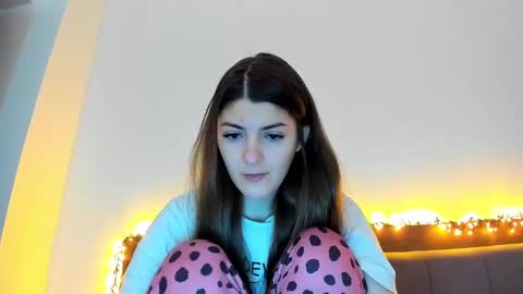 Snapshot of _just_a_simple_girl chatting on February 2025 11:17:01 AM _just_a_simple_girl online show from February 2025 11:17:01 AM