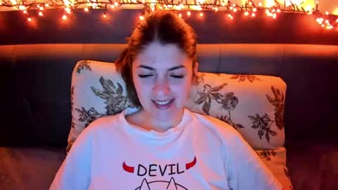 Snapshot of _just_a_simple_girl chatting on February 2025 05:27:01 PM _just_a_simple_girl online show from February 2025 05:27:01 PM