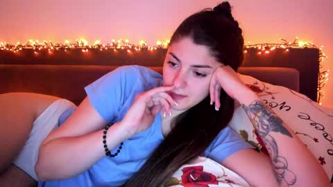 Snapshot of _just_a_simple_girl chatting on February 2025 12:25:02 PM _just_a_simple_girl online show from February 2025 12:25:02 PM