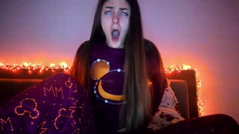 Snapshot of _just_a_simple_girl chatting on February 2025 11:58:01 AM _just_a_simple_girl online show from February 2025 11:58:01 AM