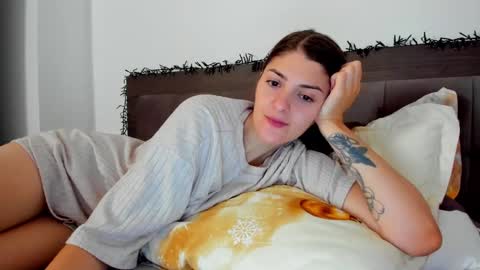 Snapshot of _just_a_simple_girl chatting on October 2025 11:27:02 AM _just_a_simple_girl online show from October 2025 11:27:02 AM