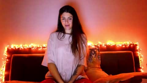 Snapshot of _just_a_simple_girl chatting on October 2025 11:33:01 PM _just_a_simple_girl online show from October 2025 11:33:01 PM