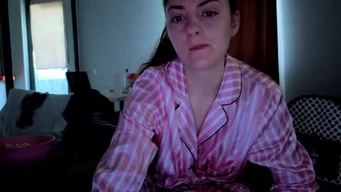 Snapshot of _just_a_simple_girl chatting on April 2026 06:33:02 AM _just_a_simple_girl online show from April 2026 06:33:02 AM
