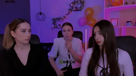 _kellykitten_ online show from April 2026 08:12:02 AM