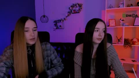 _kellykitten_ online show from April 2026 09:01:02 AM