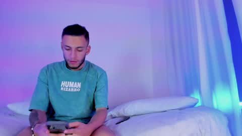    online show from September 2025 04:35:02 AM