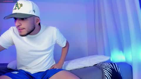    online show from December 2025 06:23:01 AM