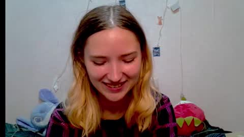 _kikiclark_ online show from October 2025 09:02:01 PM