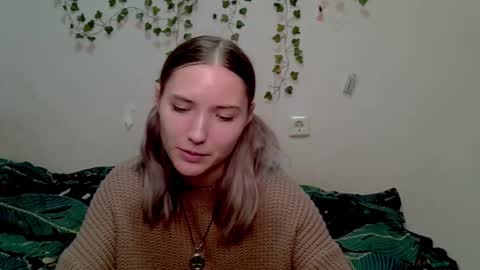 _kikiclark_ online show from October 2025 09:11:01 PM