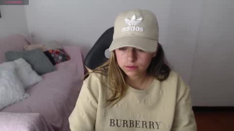 _kitten_1 online show from December 2025 11:23:01 PM