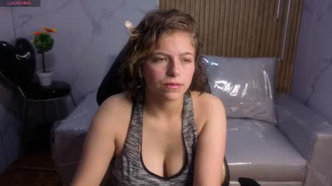 _kitten_1 online show from April 2026 01:11:01 PM