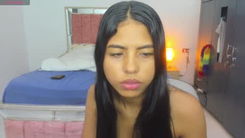 your favorite girl online show from December 2024 03:40:01 AM