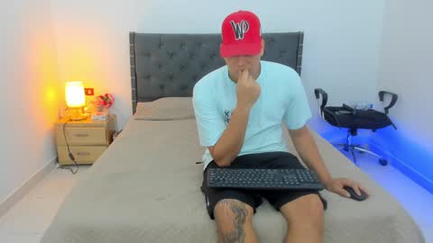 your favorite girl online show from December 2024 03:22:02 AM