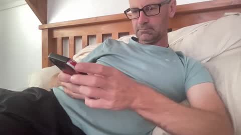 Kiwi online show from March 2026 08:46:02 PM