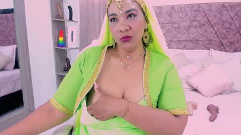 Snapshot of _lakshmi_hotx chatting on February 2025 03:10:01 PM NAILHA SAJANI online show from February 2025 03:10:01 PM