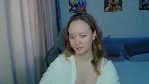 _lalune_ online show from February 2025 05:58:01 AM