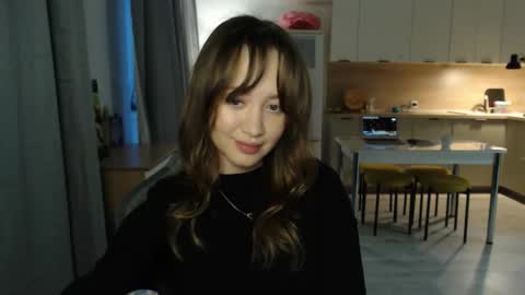 _lalune_ online show from March 2026 01:50:01 PM