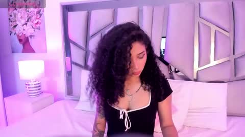 Lanna  online show from January 2025 11:22:02 AM