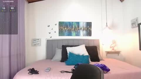 paulina  online show from February 2025 12:32:01 AM