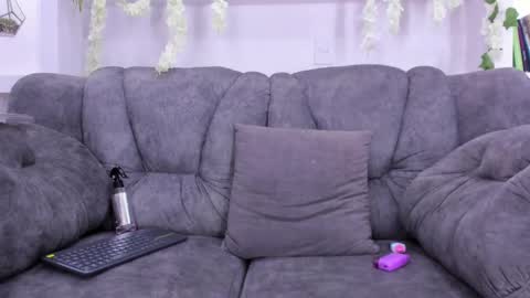 Snapshot of _laurataylor_ chatting on January 2025 11:09:01 PM online show from January 2025 11:09:01 PM