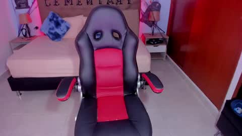 Liily online show from November 2025 08:44:01 PM