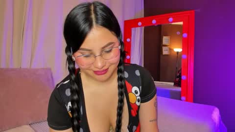 Ivy 3 online show from February 2026 07:47:02 PM