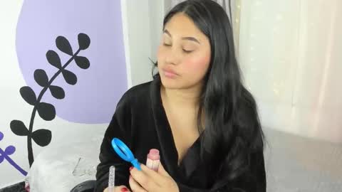 Ivy 3 online show from March 2026 07:10:02 PM