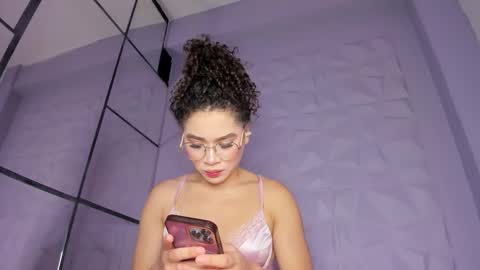 Snapshot of _littlelia chatting on February 2026 10:07:02 AM Anna online show from February 2026 10:07:02 AM