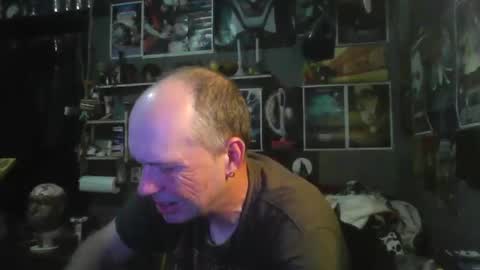 That guy online show from November 2025 08:32:01 PM