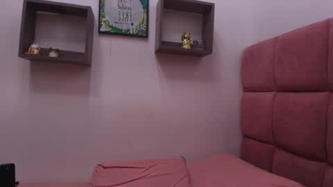 Lorrayne online show from February 2025 11:50:02 AM