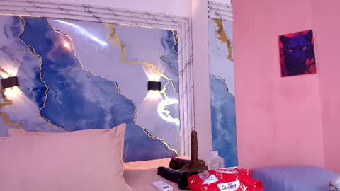 Lorrayne online show from October 2025 12:06:02 PM