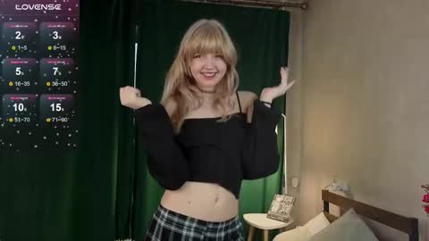 _lucystars online show from March 2026 11:38:01 AM