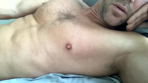 _lululeo_ online show from November 2025 04:51:01 PM