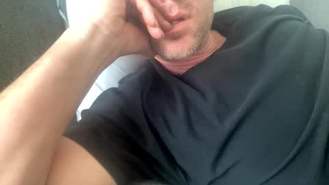_lululeo_ online show from May 2026 01:22:02 AM