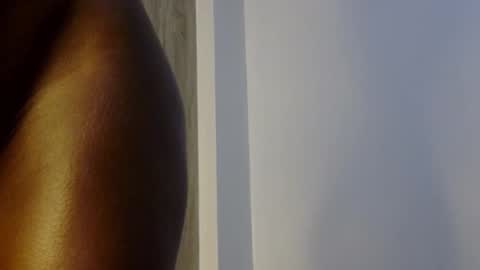 Luna online show from September 2025 04:50:02 AM