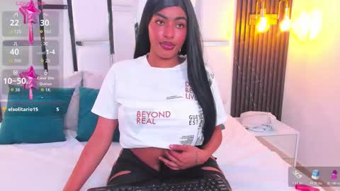 _luna_rossee_ online show from February 2026 09:33:01 PM