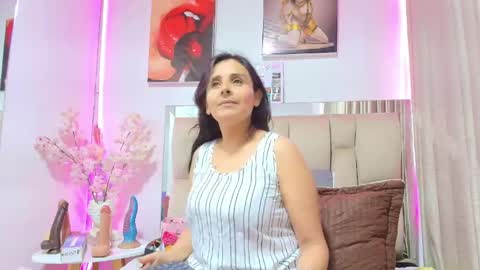 _marcela__ online show from May 2026 11:27:02 AM