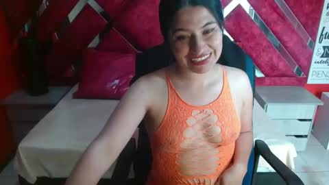 Snapshot of _mariana_1 chatting on January 2025 08:43:02 PM _mariana_1 online show from January 2025 08:43:02 PM