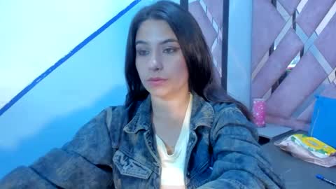 Snapshot of _mariana_1 chatting on September 2025 03:02:01 PM _mariana_1 online show from September 2025 03:02:01 PM
