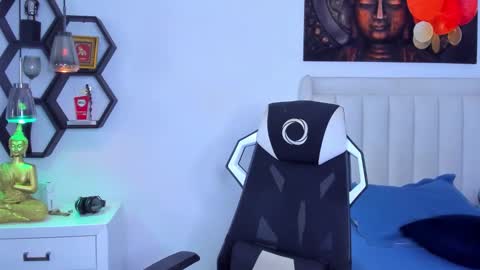 Snapshot of _matthew_santos_ chatting on November 2025 10:43:02 PM _matthew_santos_ online show from November 2025 10:43:02 PM