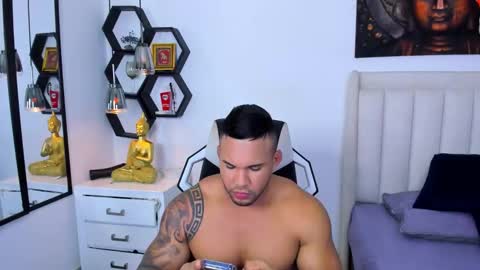 Snapshot of _matthew_santos_ chatting on February 2026 02:39:02 AM _matthew_santos_ online show from February 2026 02:39:02 AM