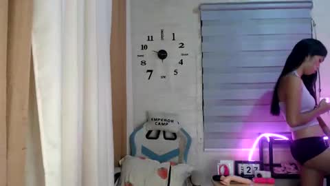 Melly online show from May 2026 02:03:01 PM