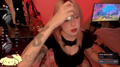 Snapshot of _meowmiko__ chatting on December 2024 05:43:01 PM miko3 online show from December 2024 05:43:01 PM