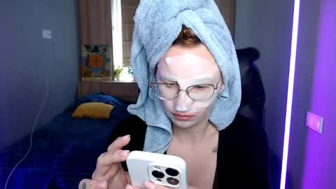 _mi_amore online show from April 2026 09:01:02 AM