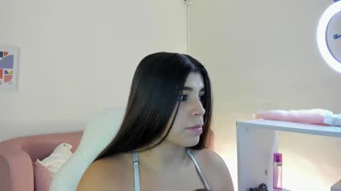 Snapshot of _mia_blue_18_ chatting on March 2026 01:46:02 PM MIa blue 18 online show from March 2026 01:46:02 PM