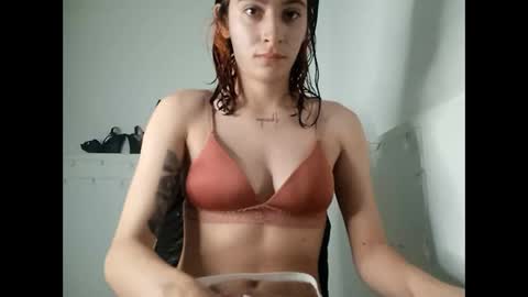 Snapshot of _mia_foster1 chatting on January 2025 11:32:02 PM Mia-foster online show from January 2025 11:32:02 PM