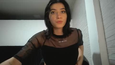 Mia-foster online show from December 2025 10:26:02 PM