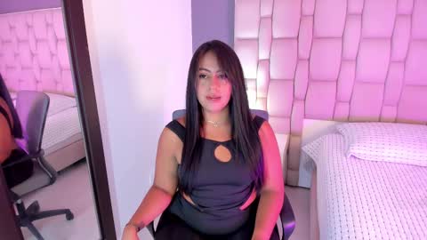Snapshot of _miamiller_ chatting on October 2025 08:17:02 PM _miamiller_ online show from October 2025 08:17:02 PM